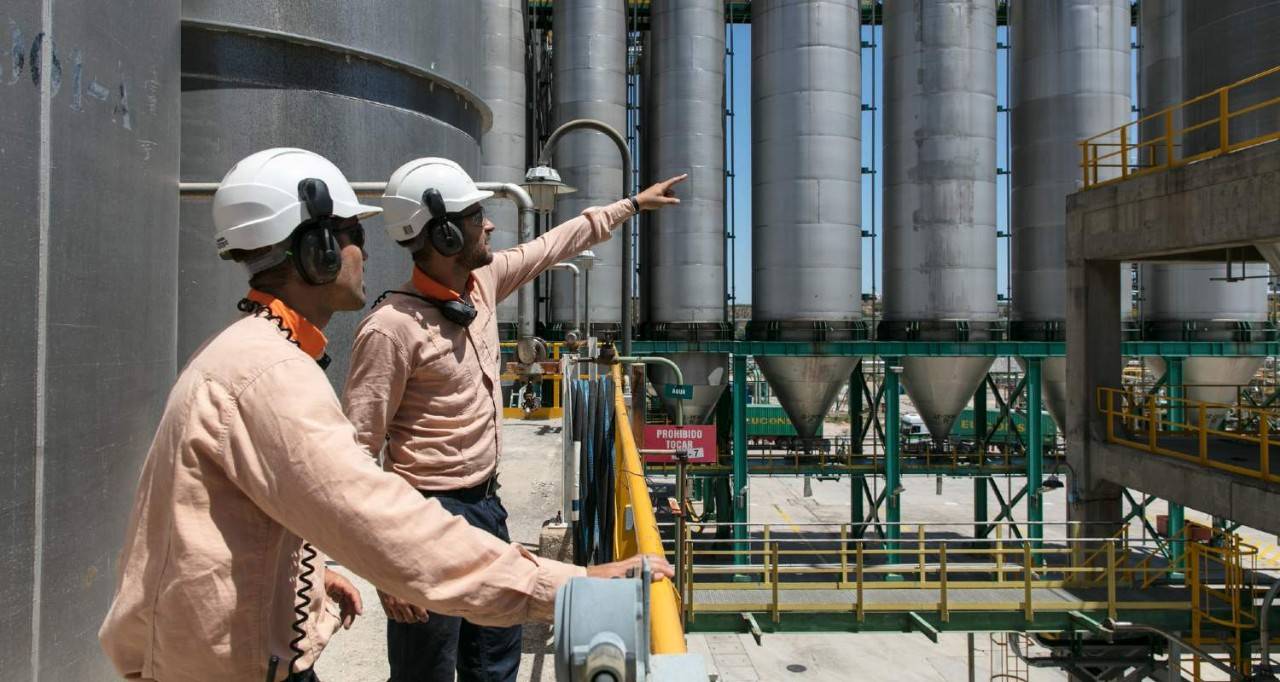 Dos empleados en el Complejo de Tarragona